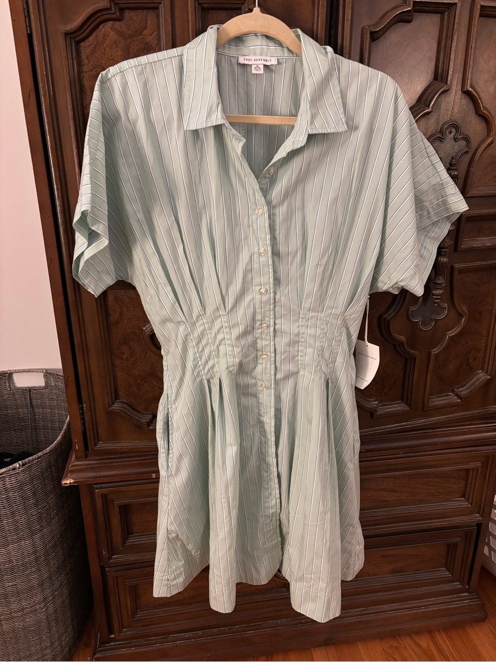 Women’s free assembly dress NWT